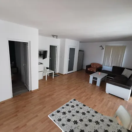 Apartmán Двустаен Апартамент С Голяма Тераса